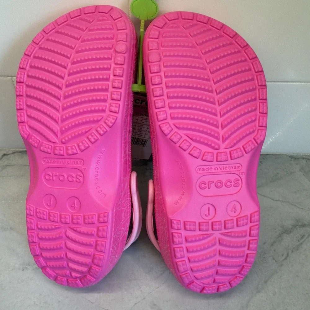CROCS us vibrant